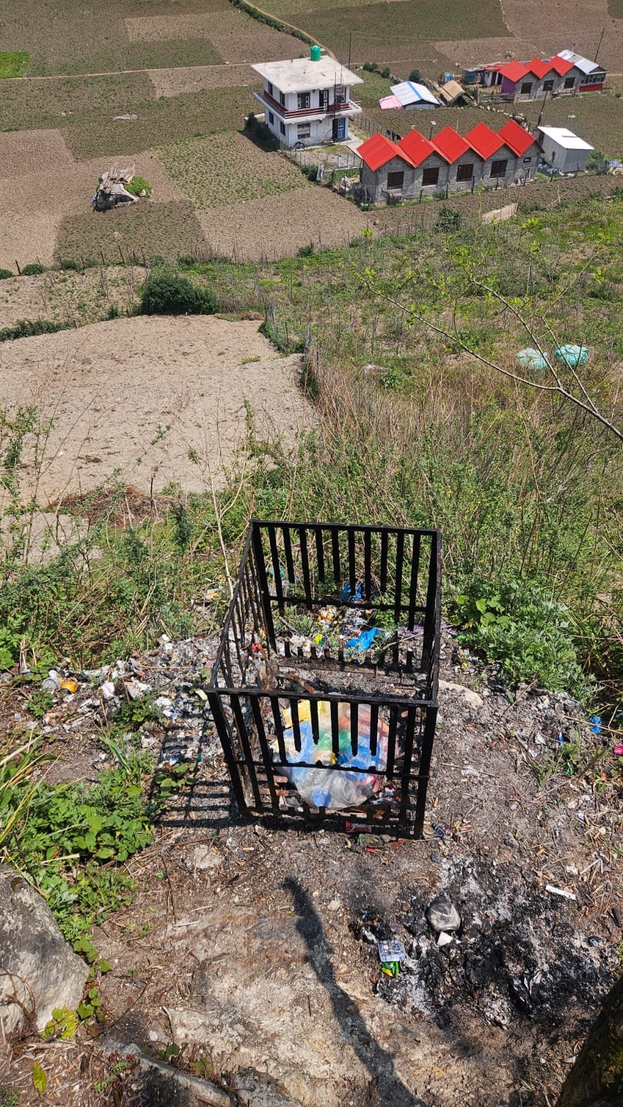 Abstieg von Bimthang über Goa nach Dharapani